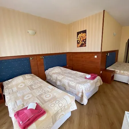 Отель Pancho Family Кранево