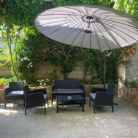 Pancho Family Отель 2*